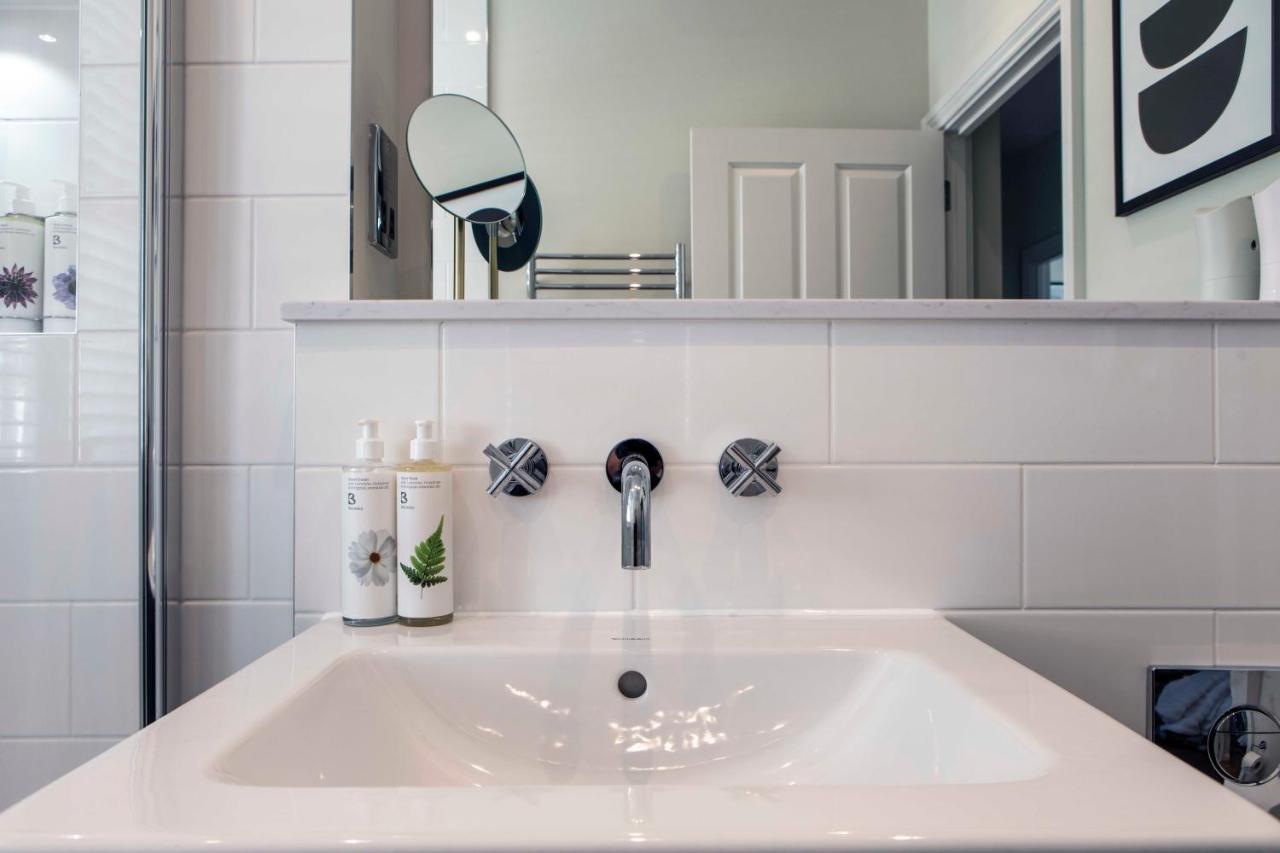 Beautiful, Modern Apartment In Hope Place Bath, 1 Bedroom Luxury City Centre Apartment With Beautiful City Views, A Stones Throw From The Royal Crescent In Bath Luaran gambar